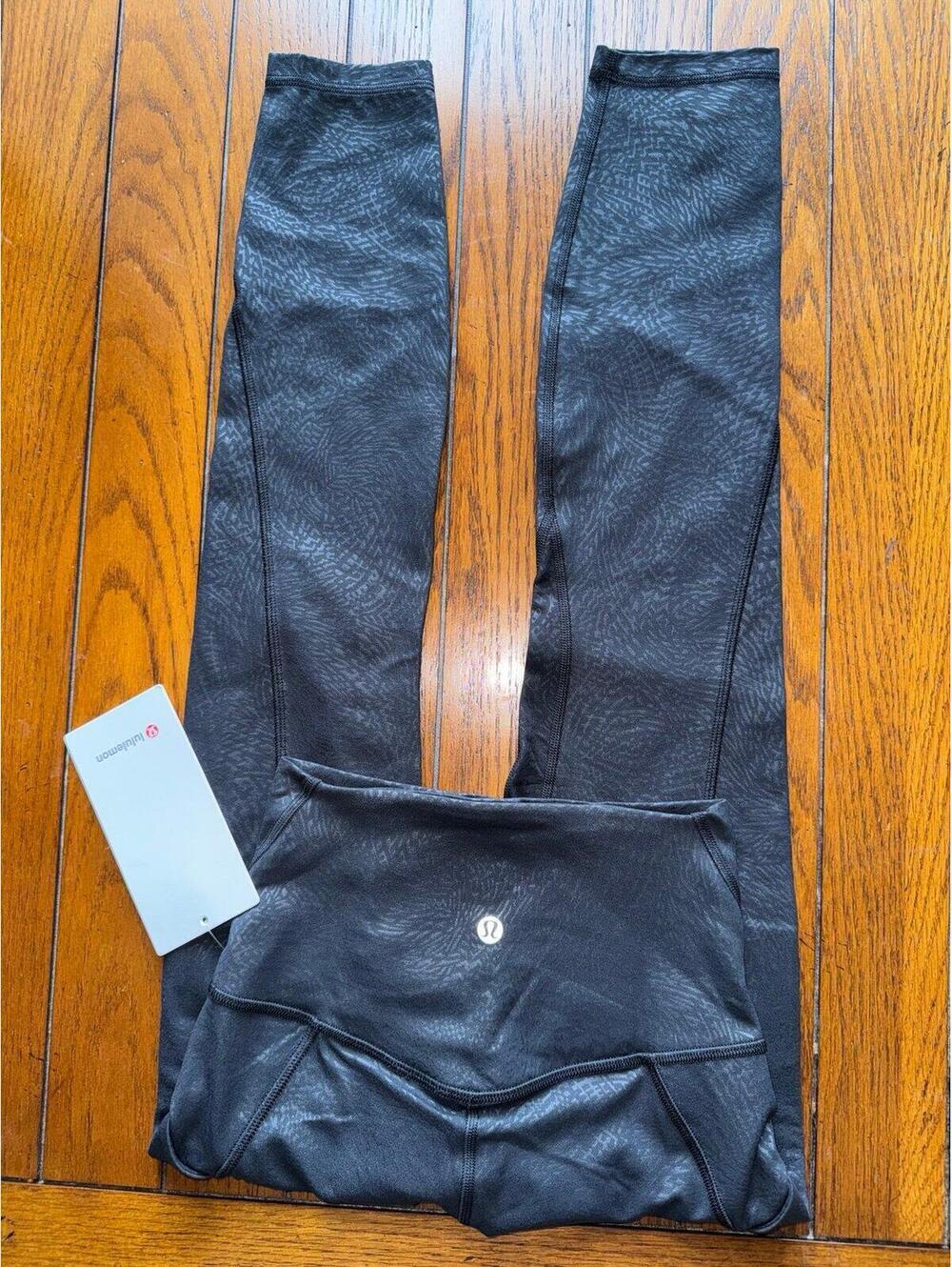 Lululemon Align With Pockets High Rise 25” Ripple Emboss Black Size 2 NWT